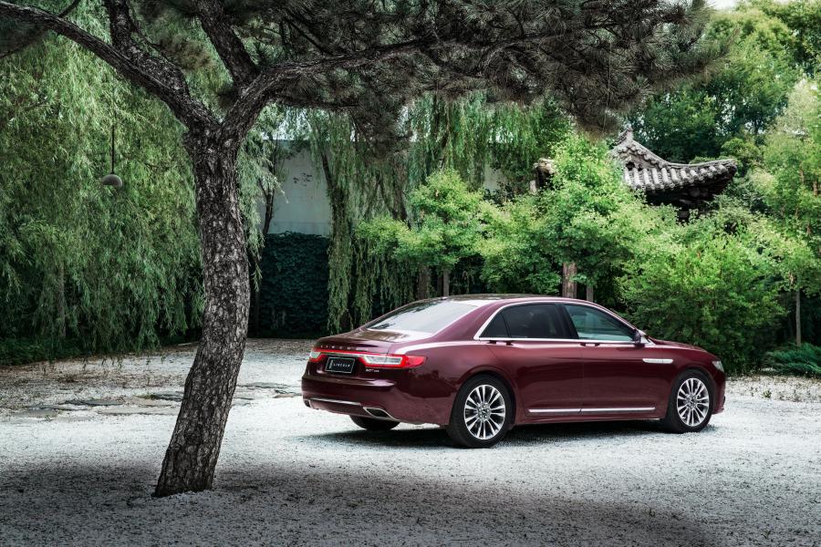  Lincoln Continental 3.0T AWD 2016 года  (CN) (фото 5 из 40)